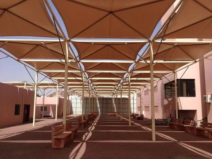 مظلات المدارس